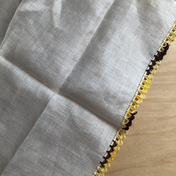 Vintage Linen Hankerchief - Crocheted Butterfly - NEW - Picture 3 of 5